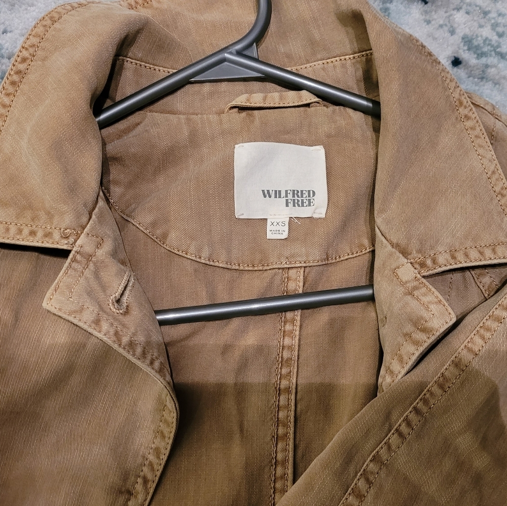 coat - Picture 3 of 4